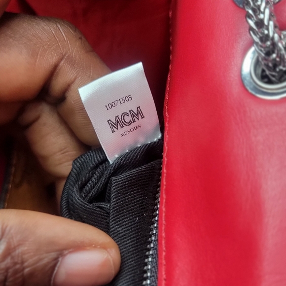 Beautiful pre-owned authentic MCM - Picture 7 of 16